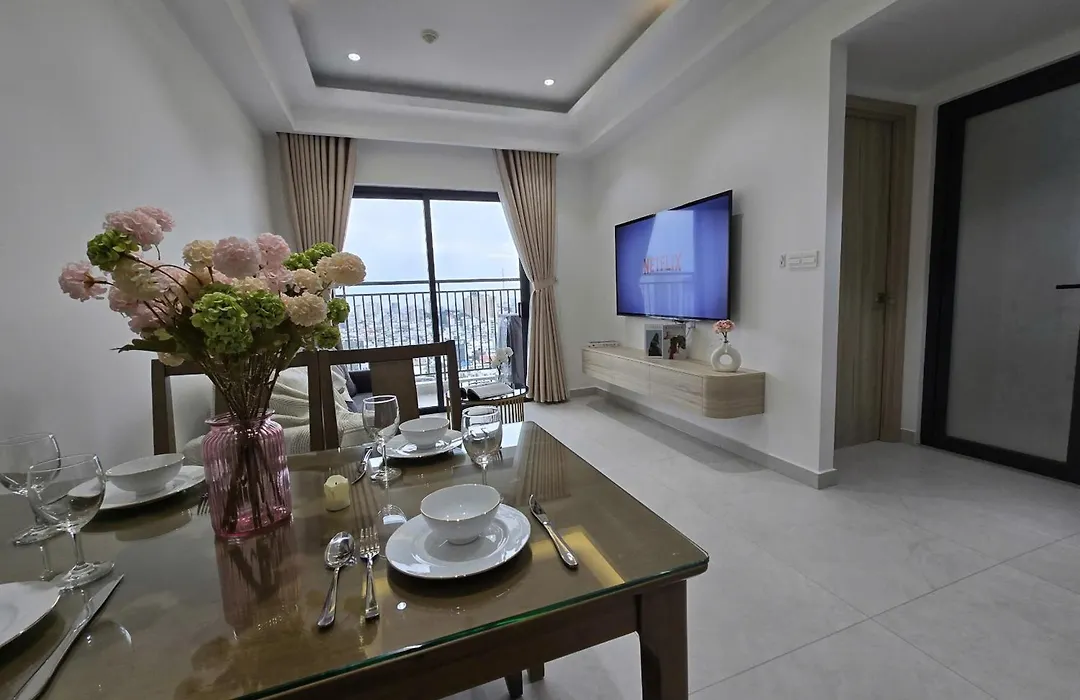 Soho Suites - Saigon Central, 5-Min-To-Bui Vien Street-1